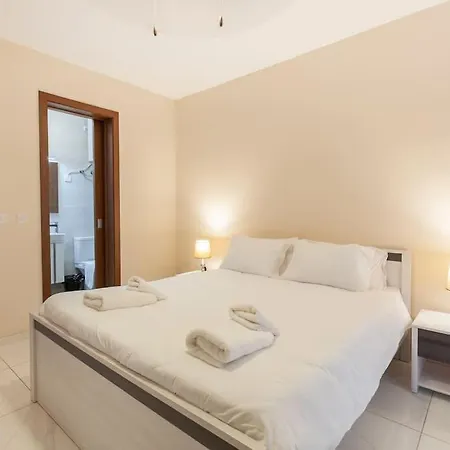 Beautiful Opposite Qawra Promenade & Wifi By 360 Estates 公寓
