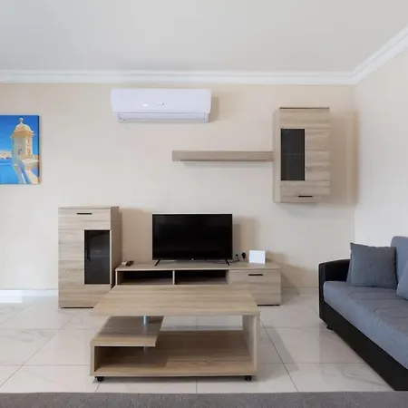 Beautiful Opposite Qawra Promenade & Wifi By 360 Estates